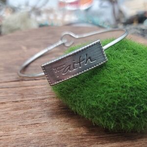 5.85 Gram Sterling Silver Faith Religious Bracelet B3436 925